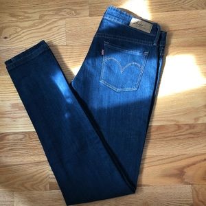 Levi’s Slight Curve Skinny Jeans